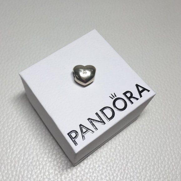 PANDORA Limited Edition 20th Anniversary Heart charm - Picture 1 of 3
